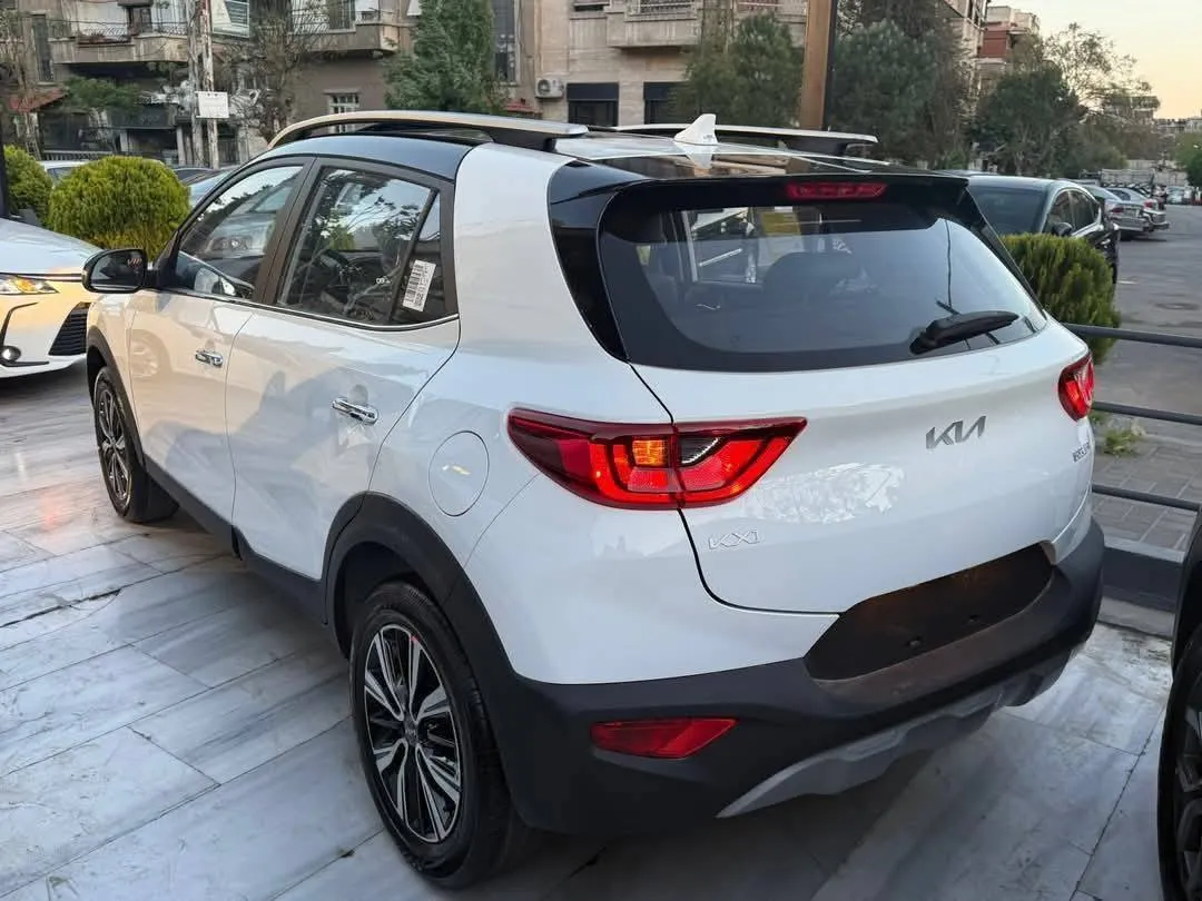 KIA KX1