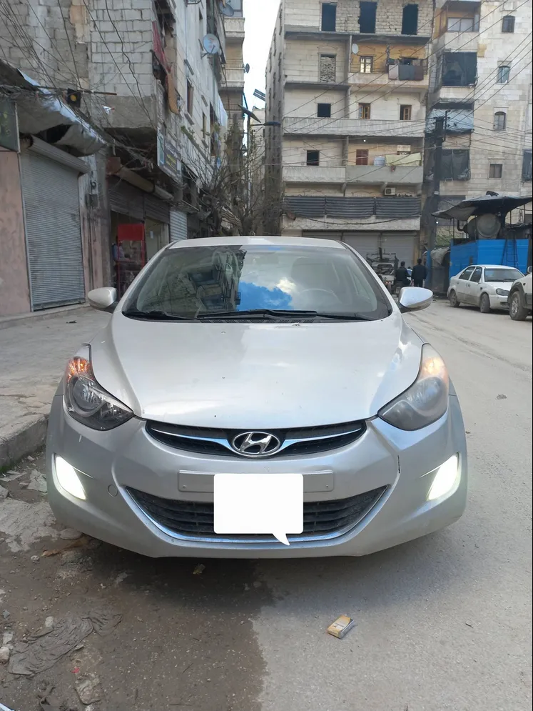 هيونداي إلنترا 3