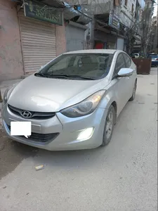 هيونداي إلنترا 2