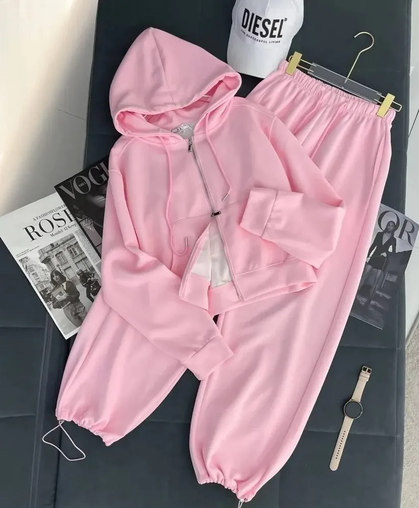 ملابس رياضية بينك فاشن 3