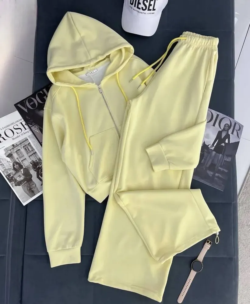 ملابس رياضية بينك فاشن 2