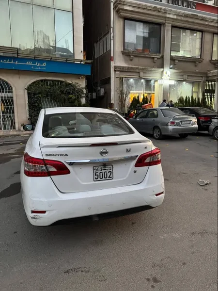 Nissan sentra