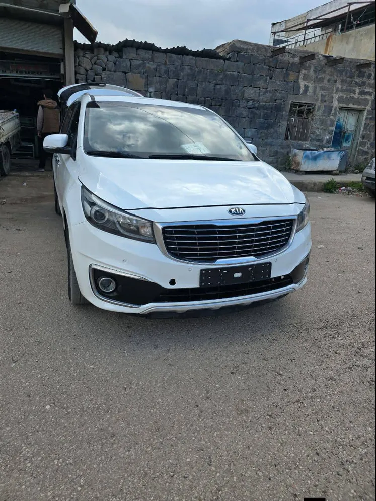 كيا كرنفال  2