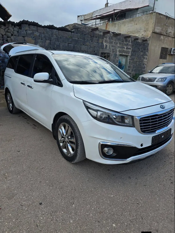 كيا كرنفال  3