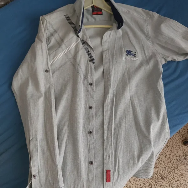 قميص Burberry