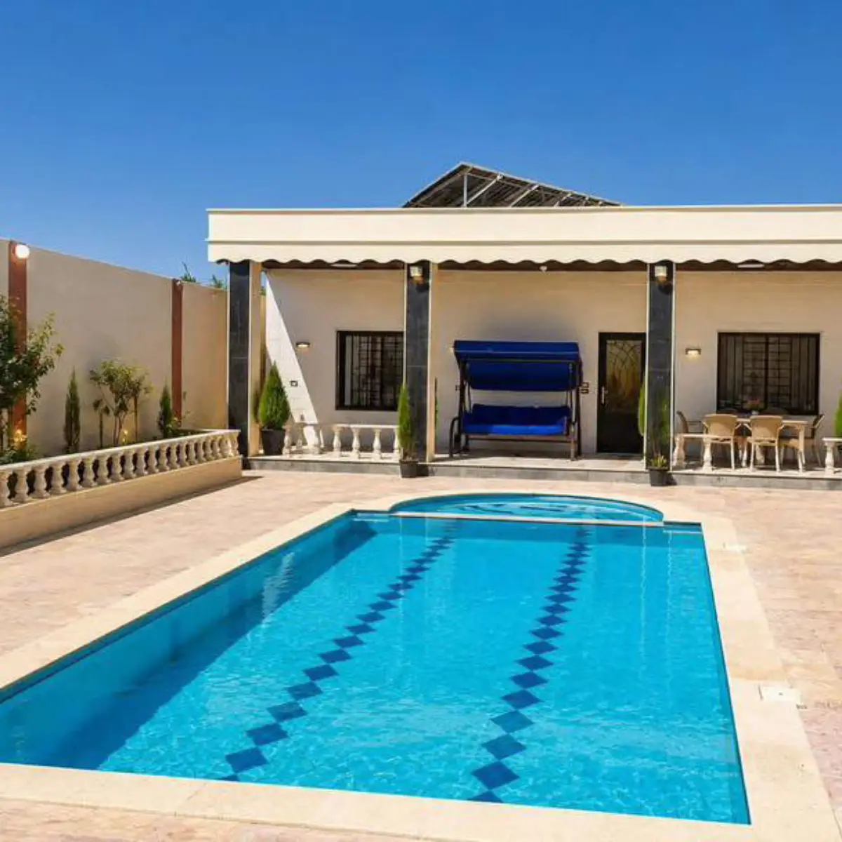 مزرعه للايجار...طريق المليحه للتواصل 0998930061